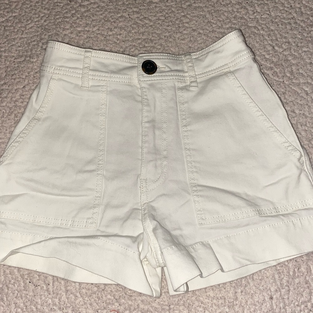 SUPER CUTE White H&M Short Shorts
